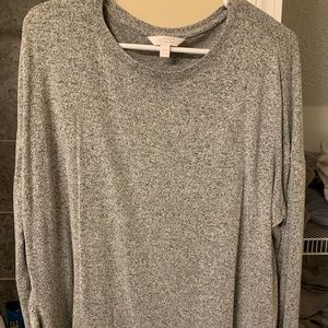 Cute gray sweater, light weight with adorable side ruffle slit ! XL size